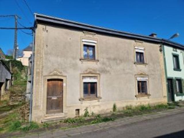 Maison en cours de rénovation idéalement située