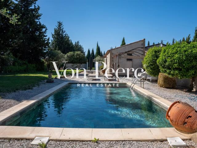 Maison En Campagne 220m² Saint Etienne du Grès