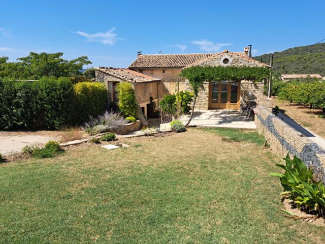 Maison en campagne avec piscine sur 2525m2 de terrain