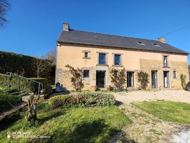 Maison en campagne de 160 m² à ST JUVAT