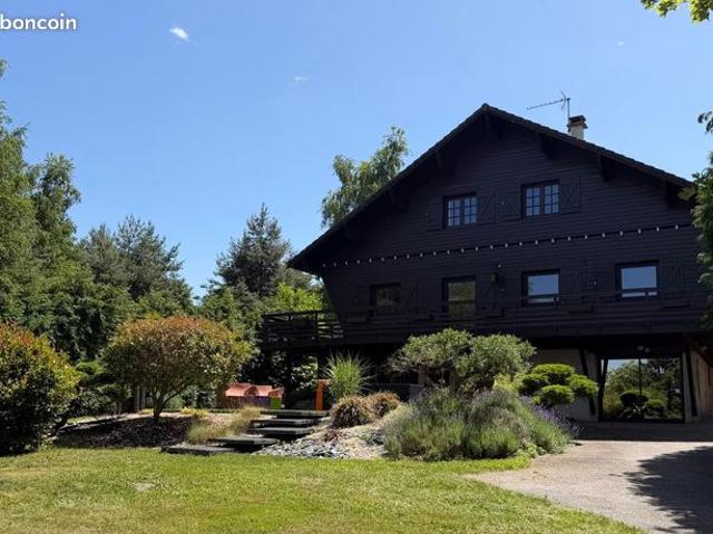 Maison en bois 7 pièces 240 m²