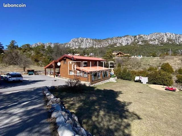 Maison en bois 8 pièces 212 m²