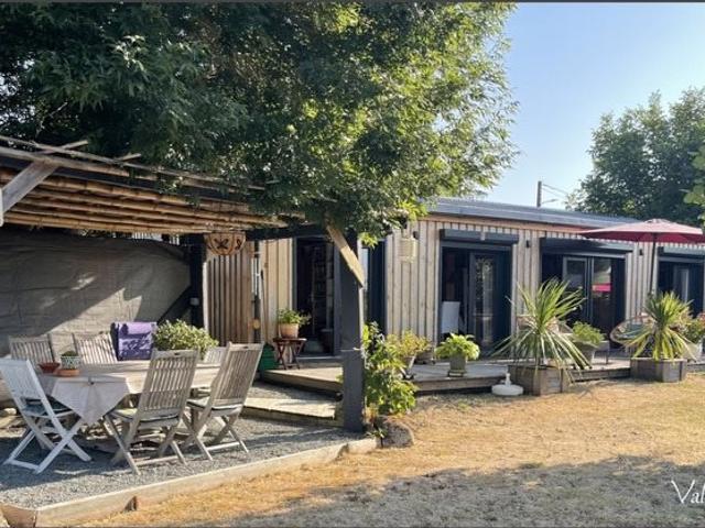 Maison en bois 2 chambres+ bureau sur terrain de 1489 m² 70m² Saint Seurin Sur L'isle