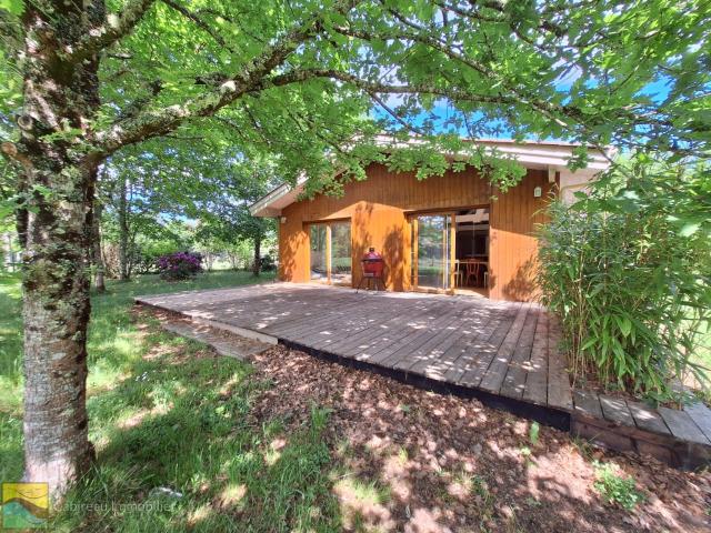Maison en bois de 150 m2 parcelle de 2000 m2