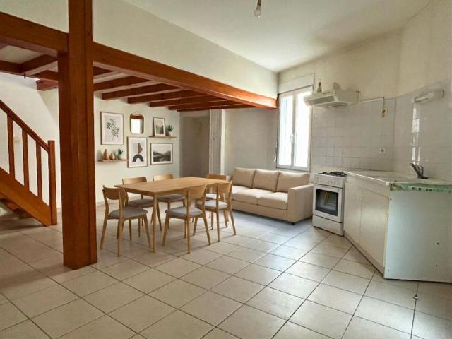 MAISON en bon état, dans le quartier SAINT MARTIN à COGNAC a