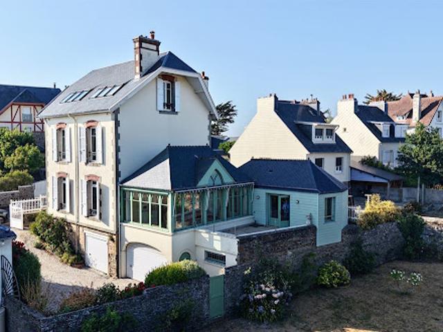 Maison en bord de mer avec terrasse