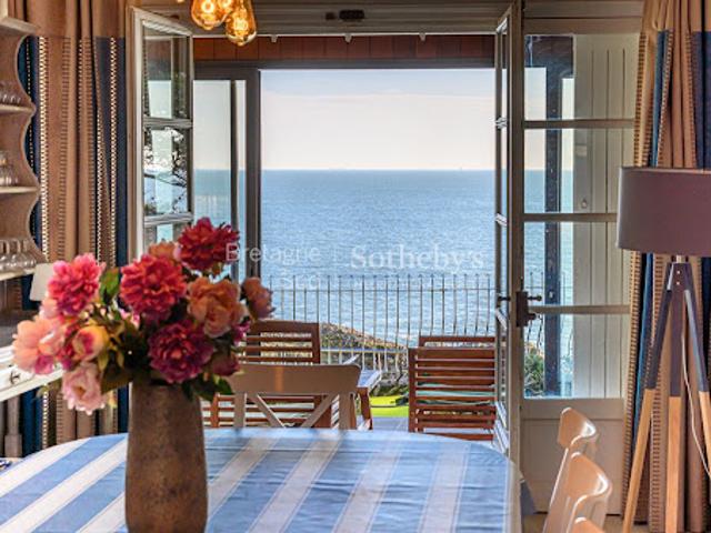 Maison en bord de mer avec terrasse