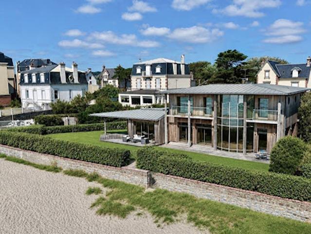 Maison en bord de mer avec terrasse