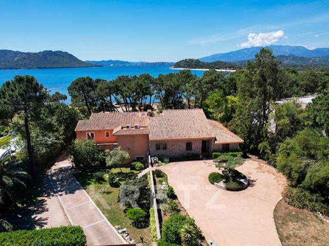 Maison en bord de mer avec terrasse