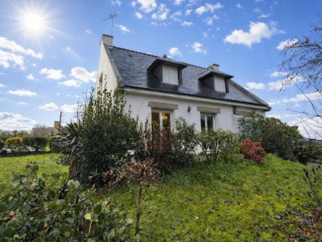 Maison en bord de mer avec jardin