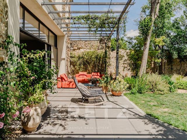 Maison en bord de mer avec jardin