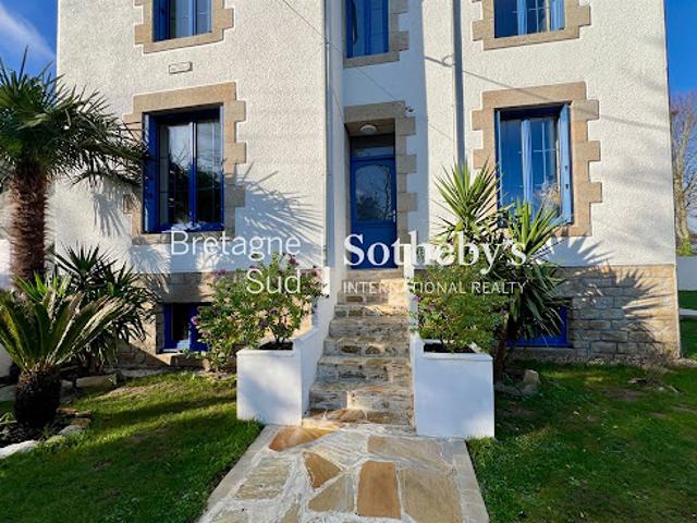 Maison en bord de mer avec jardin