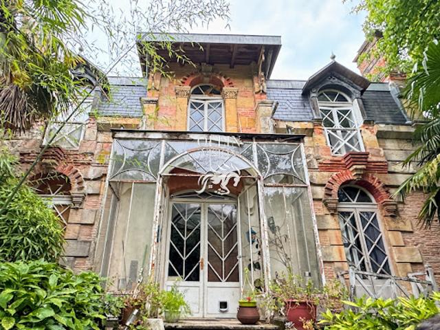 Maison en bord de mer avec jardin
