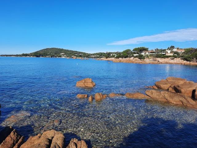 Maison en bord de mer avec jardin