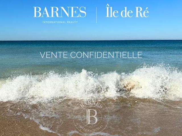 Maison en bord de mer avec jardin