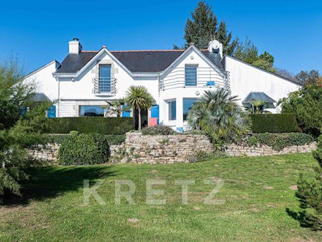Maison en bord de mer avec jardin