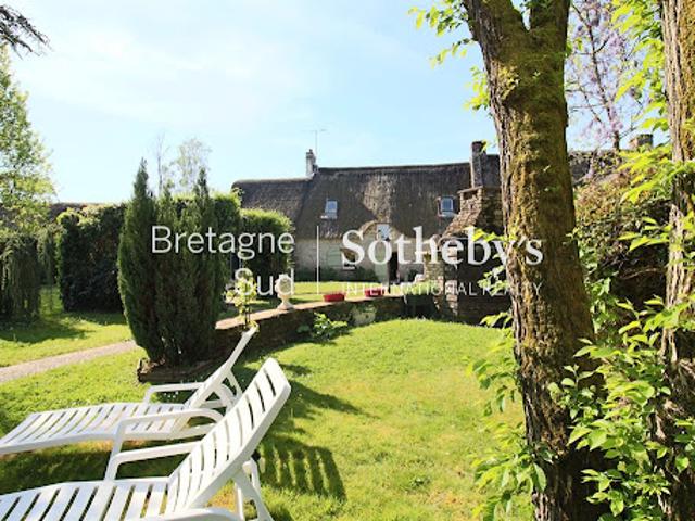Maison en bord de mer avec jardin