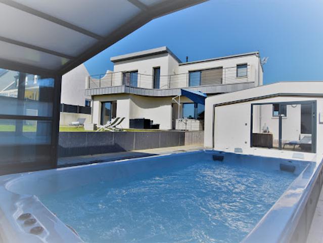 Maison en bord de mer avec jardin