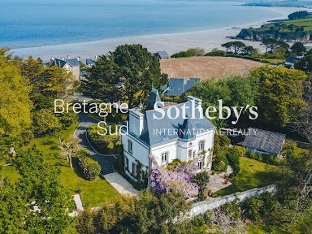 Maison en bord de mer avec jardin