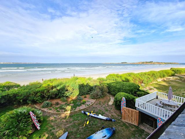 Maison en bord de mer avec jardin