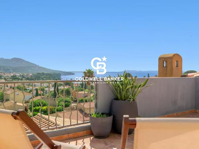 Maison en bord de mer avec jardin