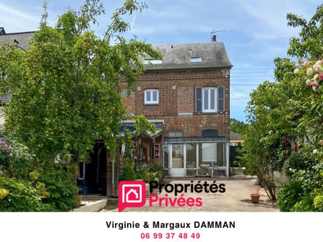 Maison en briques avec ses dépendances
