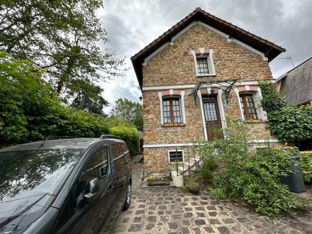 MAISON EN MEULIERES