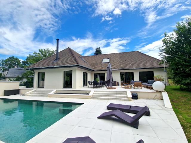 Maison en parfait état avec piscine