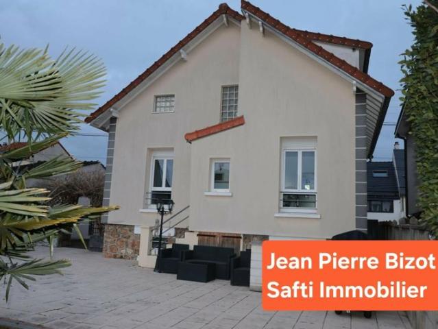 Maison en parfait état, ravalement récent, secteur idéal
