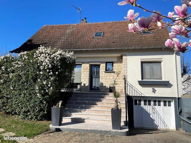 Maison en parfait état sur sous sol complet