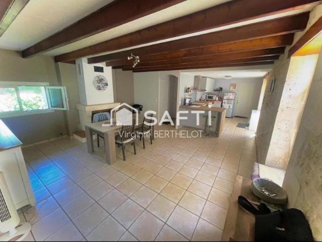 Maison en pierre/3chambres/cave/garage a beceleuf!