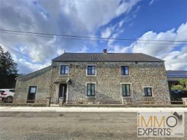 Maison en pierre naturelle sur un terrain de 28 ares