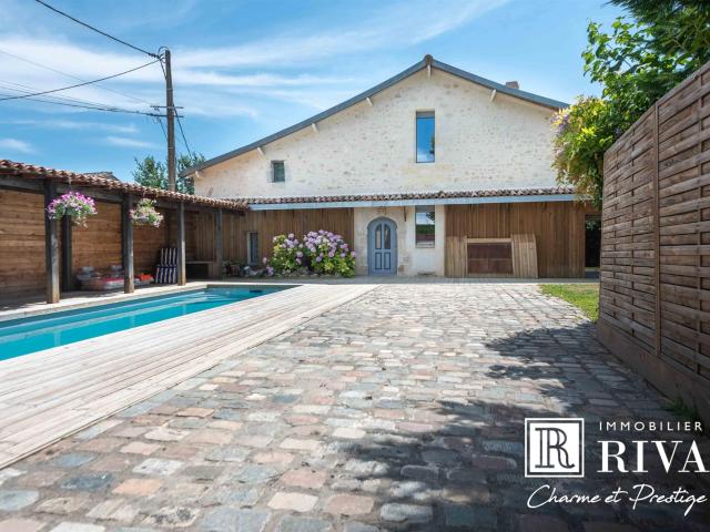 Maison En Pierre Atypique 300 M2 Hab. Independ. 299m² Saint Caprais de Bordeaux