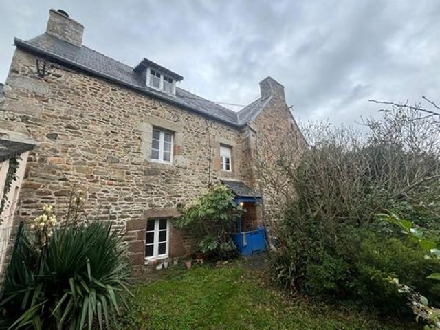 Maison en pierre au port de Perros Guirec