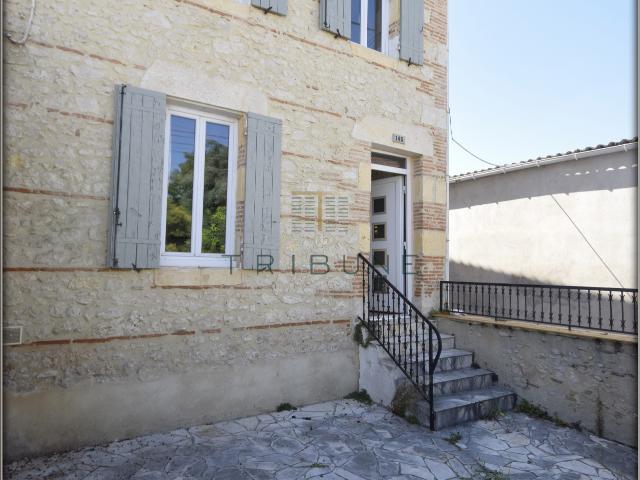 Maison en pierre au vieux Passage