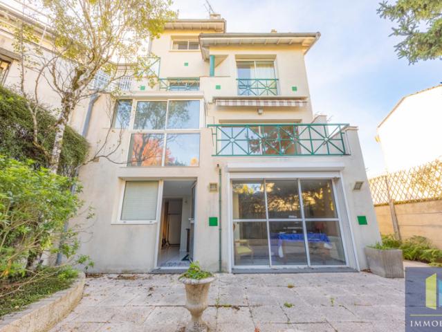 MAISON EN PIERRE AVEC GARAGE QUARTIER LESCURE CHU PELLEGRIN