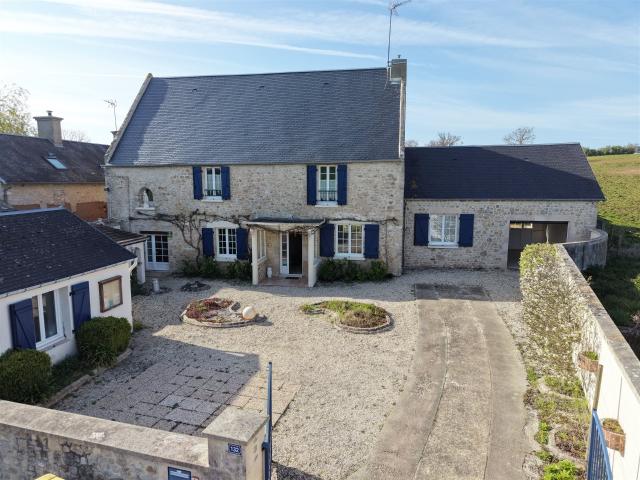Maison en pierre avec gîtes 176m² Isigny sur Mer