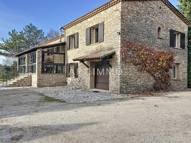MAISON EN PIERRE AVEC GRAND TERRAIN À VENDRE EN CAMPAGNE DE CAVAILLON