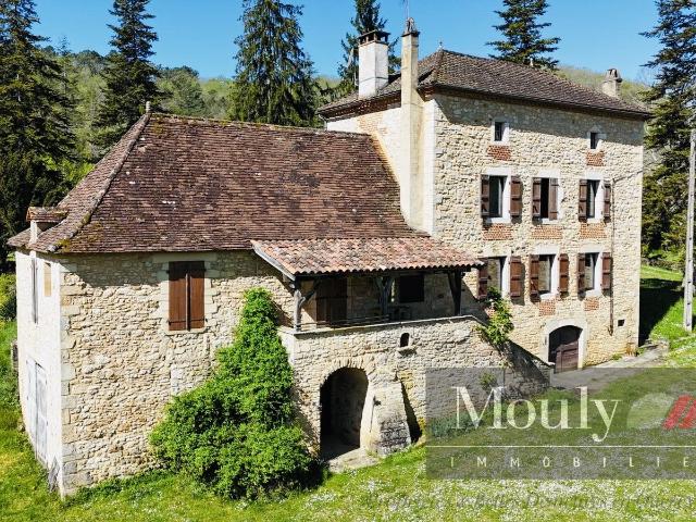 Maison En Pierre Avec Dependance Entrte Quercy Et Perigord 214m² Les Junies