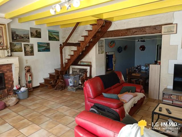 Maison en pierre avec jardin proche de Jonzac 120m² Nieul le Virouil