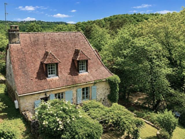 Maison en pierre avec piscine 86m² Le Bugue