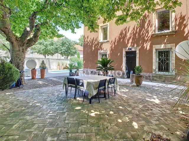 Maison En Pierre Avec Piscine A Vendre A Caumont Sur Durance 180m² Caumont sur Durance