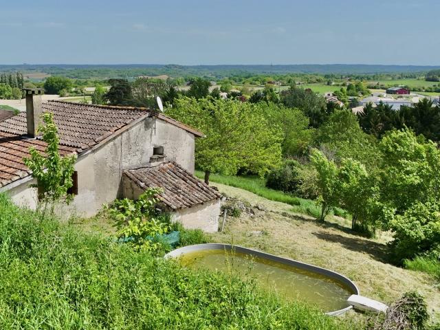 Maison en pierre avec piscine et vues 72m² Monflanquin