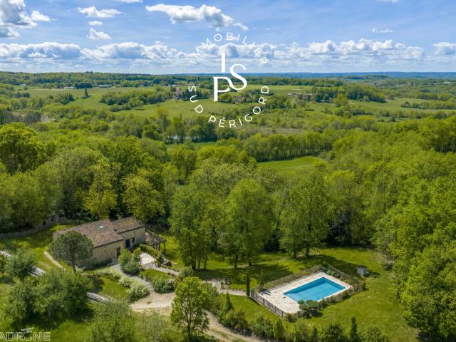 Maison en pierre avec piscine, proche Monpazier