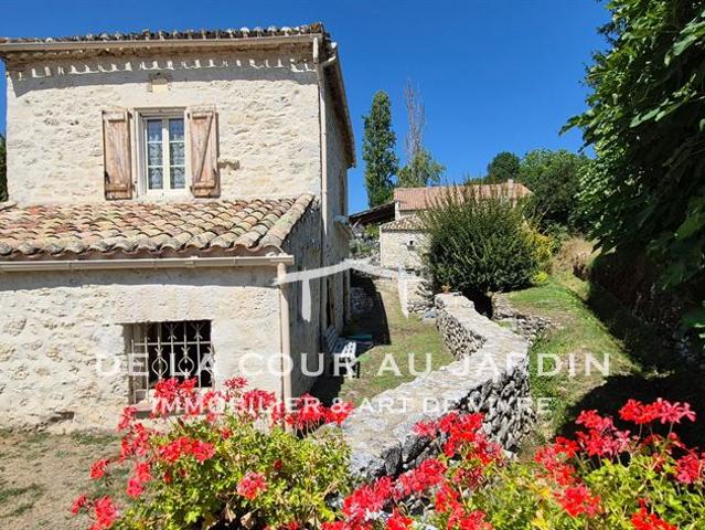 Maison en pierre à fort potentiel