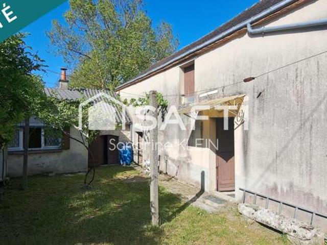 Maison en pierre à fort potentiel, agrandissement possible, terrain 800 m²,en bord de ruisseau
