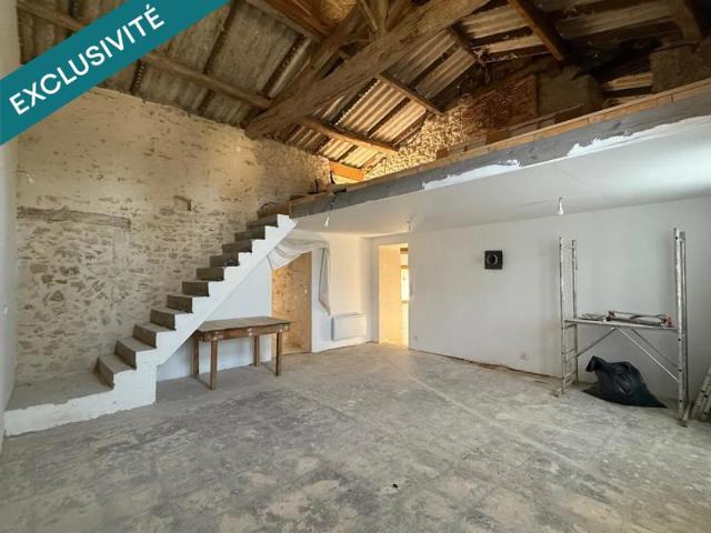 Maison en pierre à finir de réhabiliter