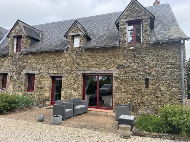 Maison en pierre à la campagne À 15 min de Laval Astillé