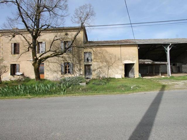 MAISON EN PIERRE A LA CAMPAGNE EST DE BERGERAC