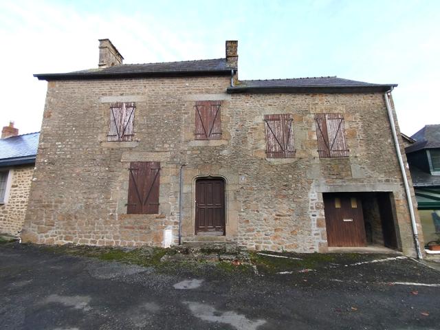 Maison en pierre à LARCHAMP